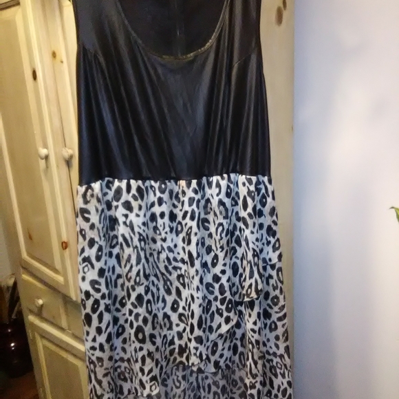 Hot Swag 👗 - Picture 3 of 4